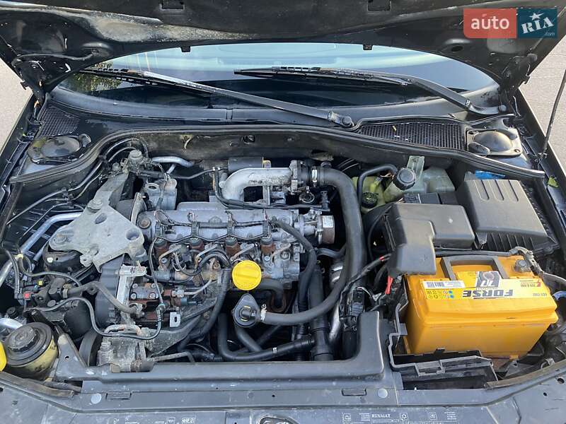 Универсал Renault Laguna 2002 в Олевске