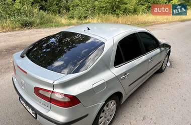 Лифтбек Renault Laguna 2002 в 