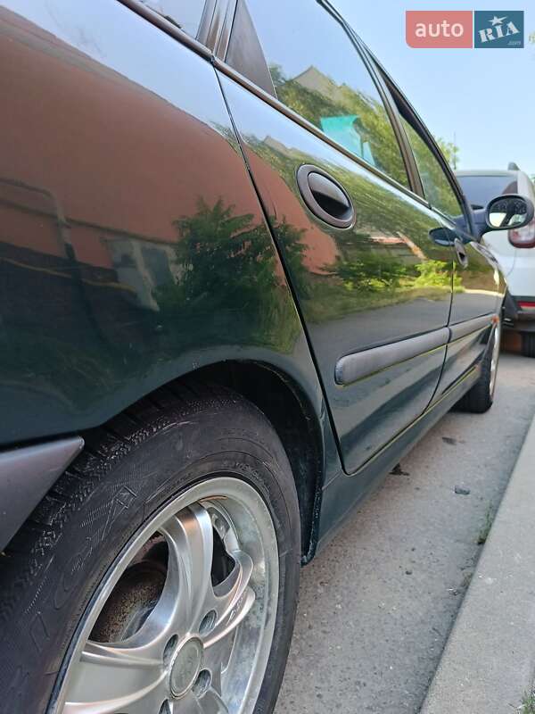 Лифтбек Renault Laguna 1994 в Виннице