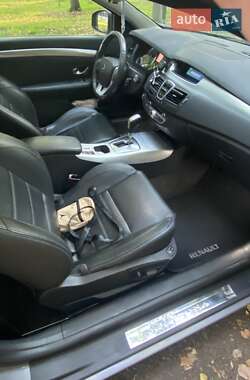 Купе Renault Laguna 2009 в 