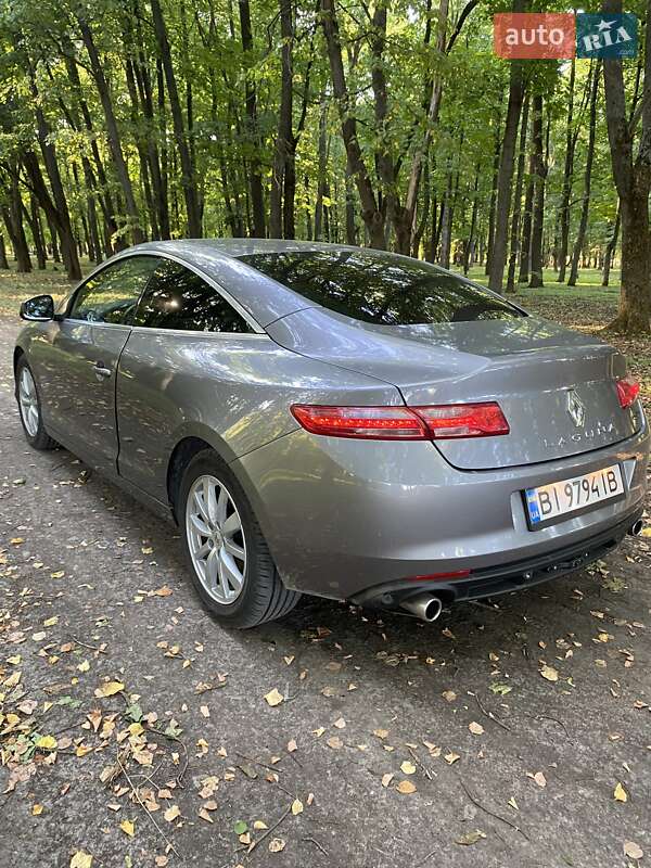 Купе Renault Laguna 2009 в Зіньківі