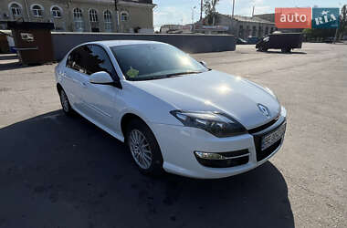 Лифтбек Renault Laguna 2011 в 