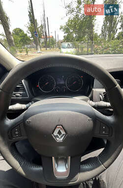Лифтбек Renault Laguna 2011 в 