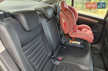 Лифтбек Renault Laguna 2013 в 