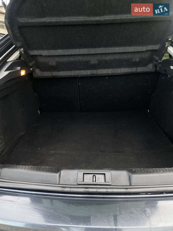 Лифтбек Renault Laguna 2011 в Ржищеве