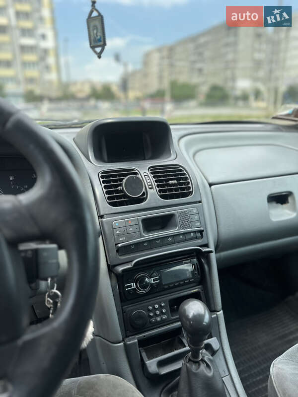 Универсал Renault Laguna 1999 в Ивано-Франковске