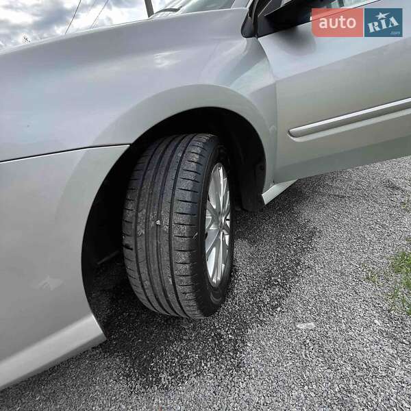 Универсал Renault Laguna 2013 в Гоще