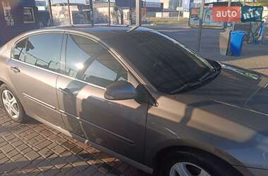 Лифтбек Renault Laguna 2010 в 