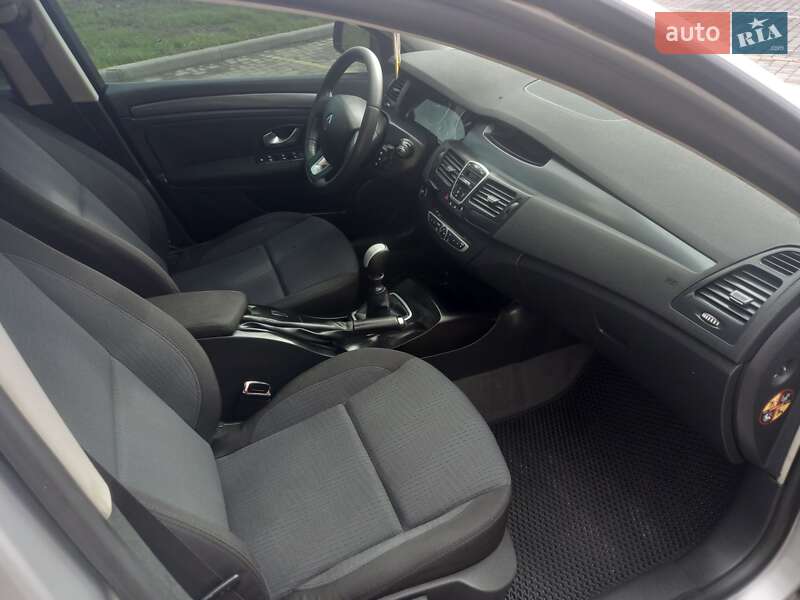 Ліфтбек Renault Laguna 2008 в Теофіполі