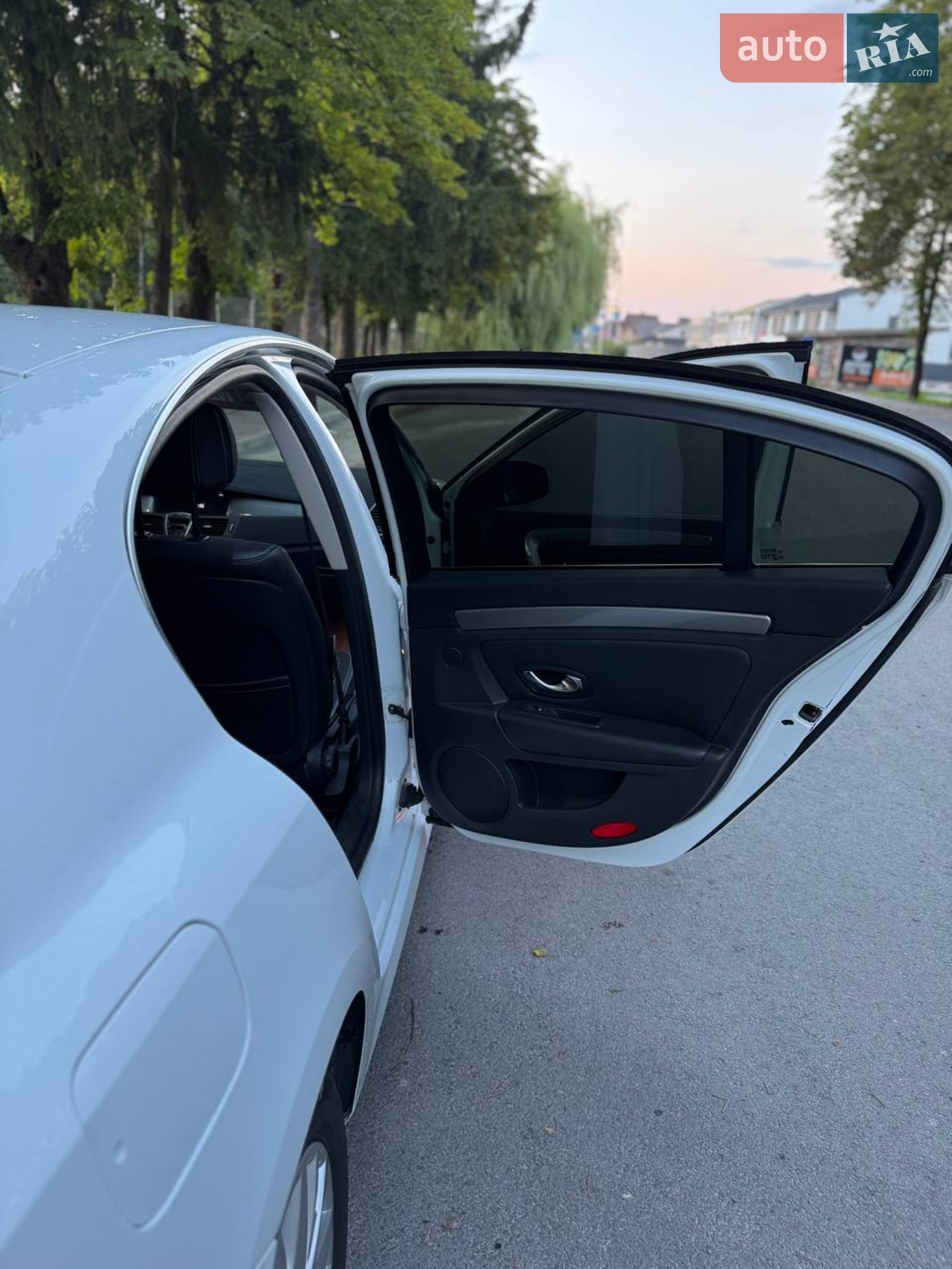 2015 Renault Laguna - мініатюра 14