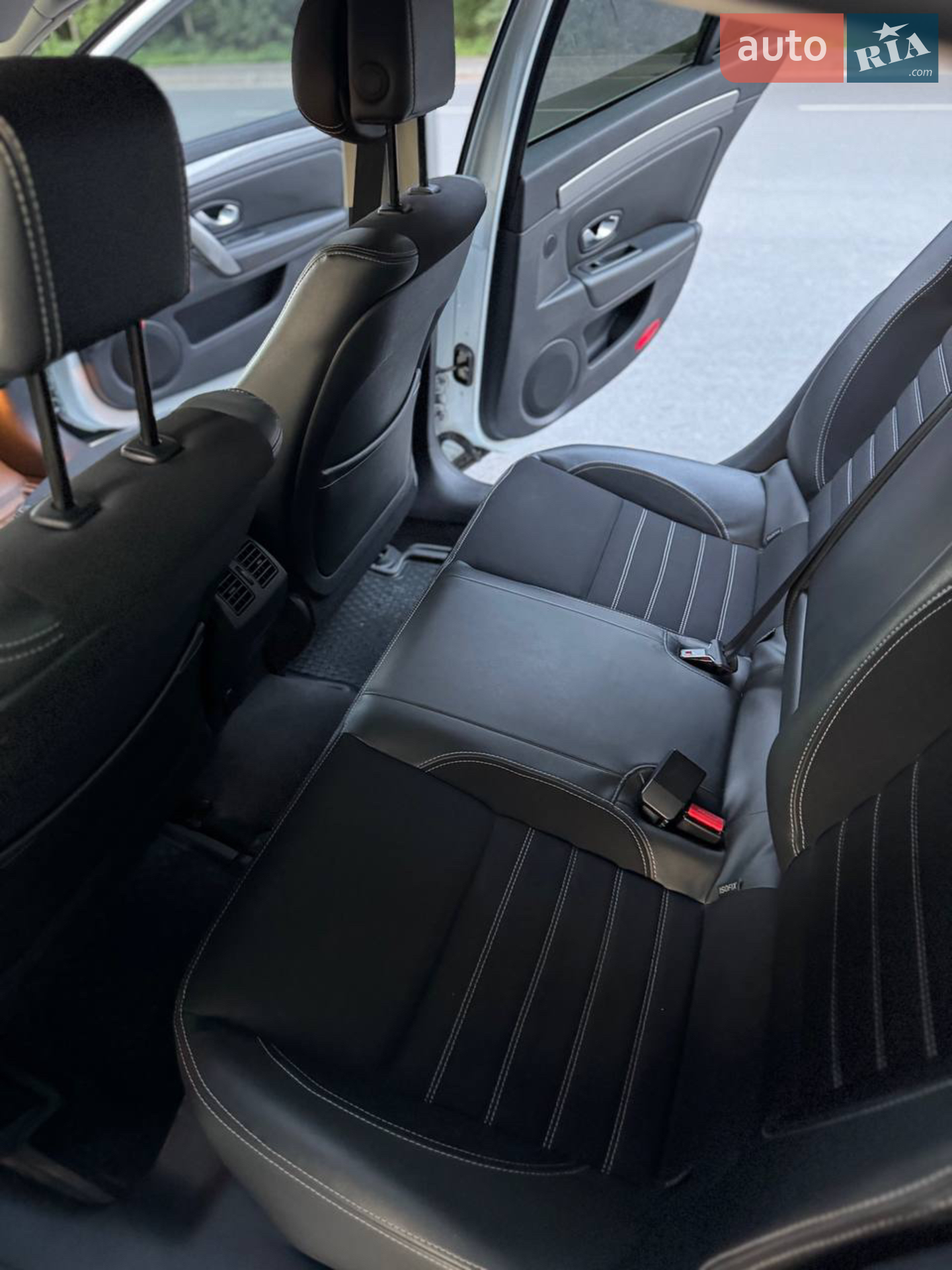 2015 Renault Laguna - мініатюра 16