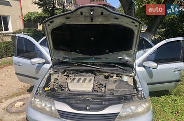 Лифтбек Renault Laguna 2001 в 