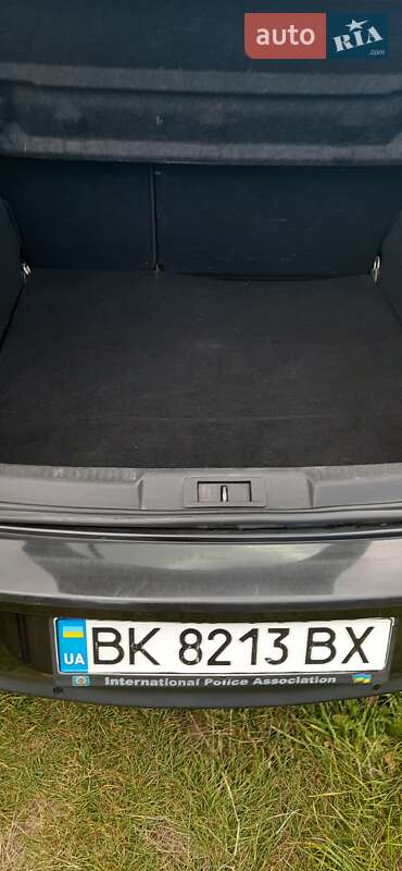 Лифтбек Renault Laguna 2011 в Вараше