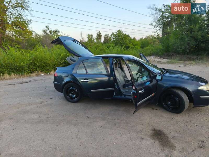 Лифтбек Renault Laguna 2001 в Кривом Роге
