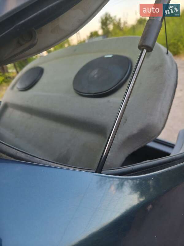 Лифтбек Renault Laguna 2001 в Кривом Роге