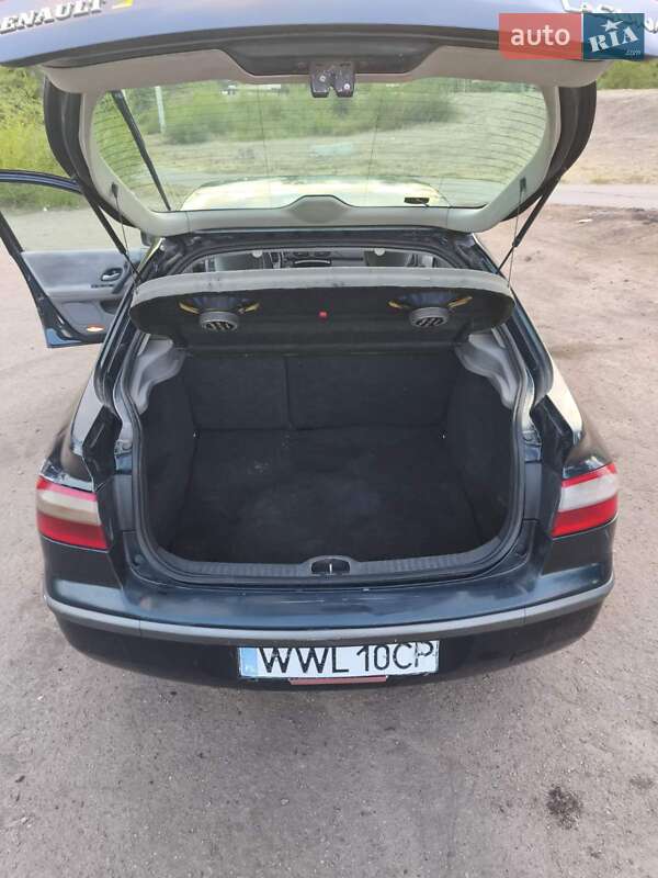 Лифтбек Renault Laguna 2001 в Кривом Роге