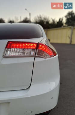 Лифтбек Renault Laguna 2010 в 