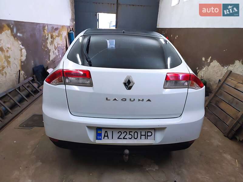 Лифтбек Renault Laguna 2008 в Киеве
