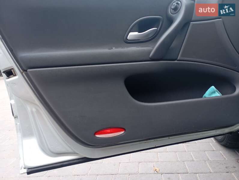 Ліфтбек Renault Laguna 2004 в Рогатині фото 23 Ліфтбек Renault Laguna 2004 в Рогатині