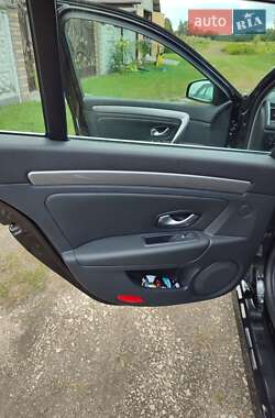 Универсал Renault Laguna 2012 в 