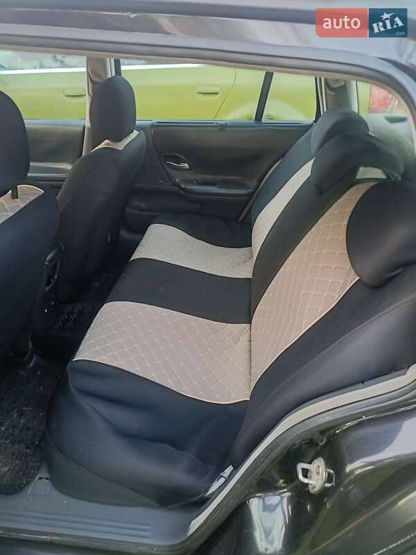 Универсал Renault Laguna 2004 в Гайсине