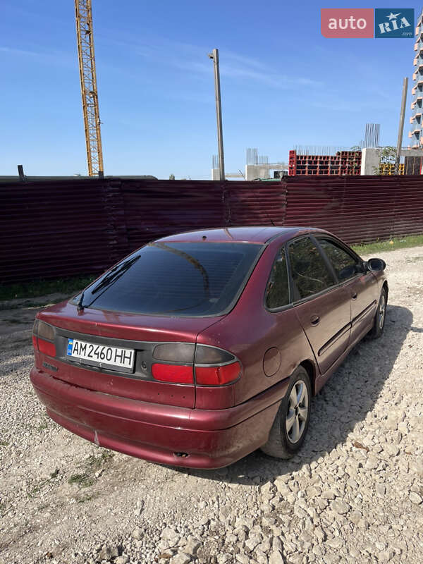 Ліфтбек Renault Laguna 1995 в Тернополі