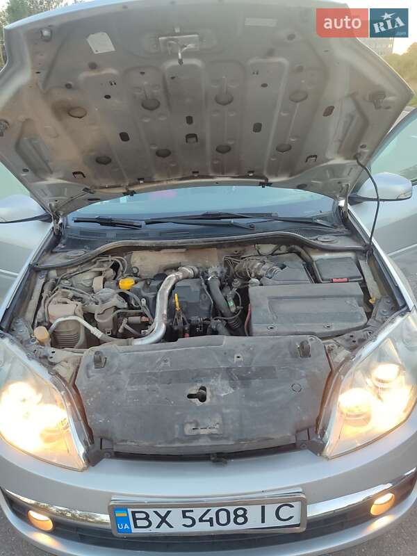 Лифтбек Renault Laguna 2008 в Волочиске