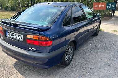 Лифтбек Renault Laguna 2001 в 
