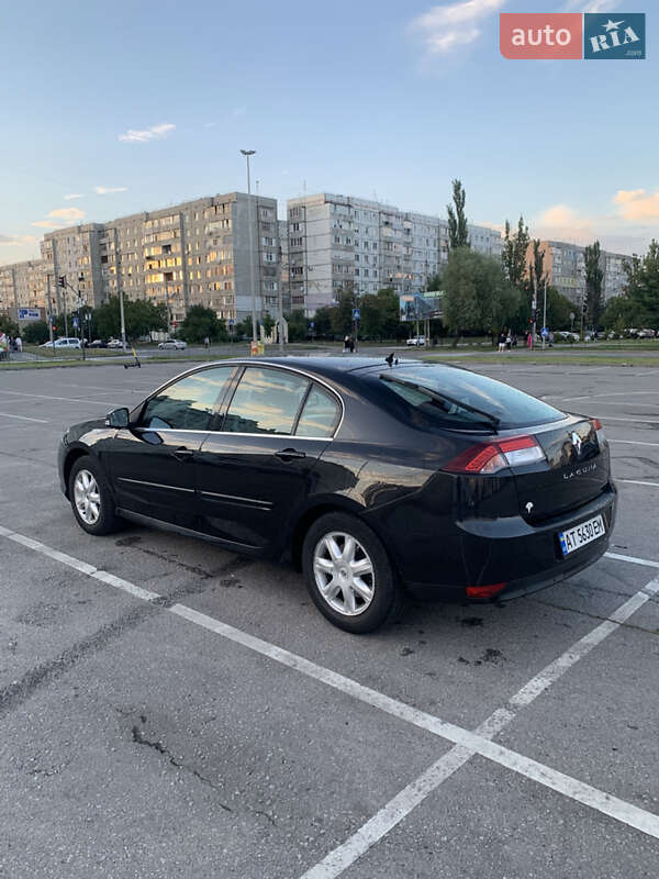 Лифтбек Renault Laguna 2010 в Ивано-Франковске
