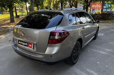 Универсал Renault Laguna 2011 в 