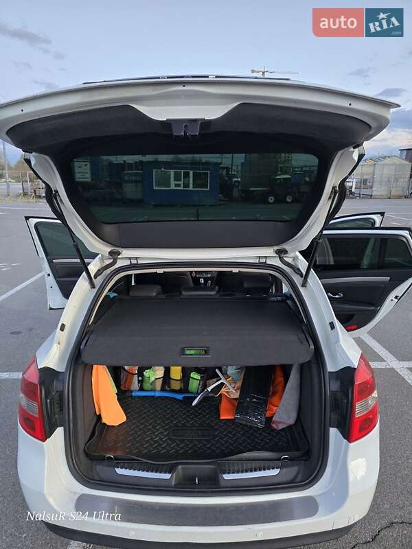 Универсал Renault Laguna 2009 в Киеве фото 5 Универсал Renault Laguna 2009 в Киеве