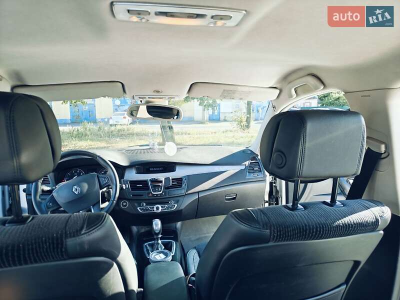 Лифтбек Renault Laguna 2009 в Полтаве фото 13 Лифтбек Renault Laguna 2009 в Полтаве