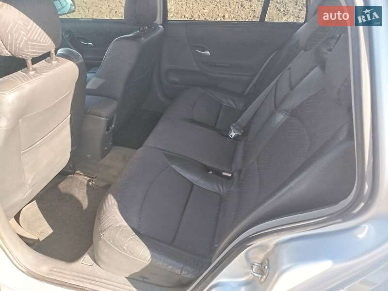 Универсал Renault Laguna 2001 в Нежине фото 31 Универсал Renault Laguna 2001 в Нежине