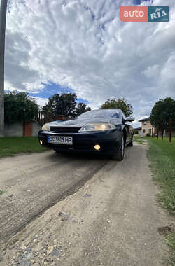 Лифтбек Renault Laguna 2002 в Львове