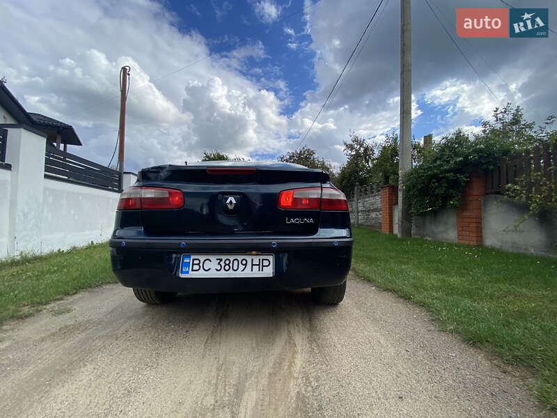 Лифтбек Renault Laguna 2002 в Львове