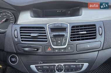 Универсал Renault Laguna 2011 в 