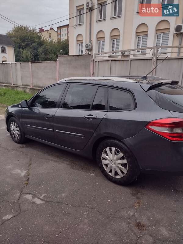 Универсал Renault Laguna 2009 в Ровно