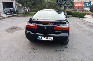 Лифтбек Renault Laguna 2002 в 
