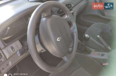 Лифтбек Renault Laguna 2001 в 