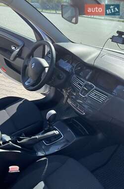 Лифтбек Renault Laguna 2008 в 
