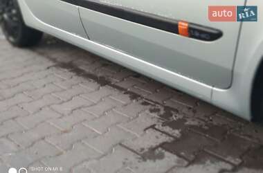 Лифтбек Renault Laguna 2001 в 