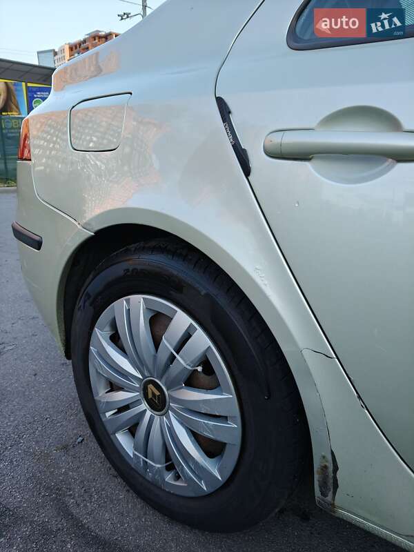 Лифтбек Renault Laguna 2003 в Киеве