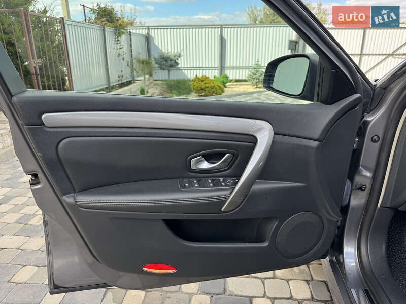 Универсал Renault Laguna 2011 в Полтаве