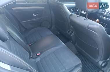 Лифтбек Renault Laguna 2011 в 