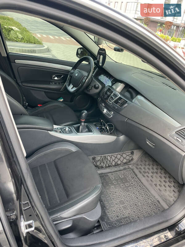 Универсал Renault Laguna 2012 в Городке