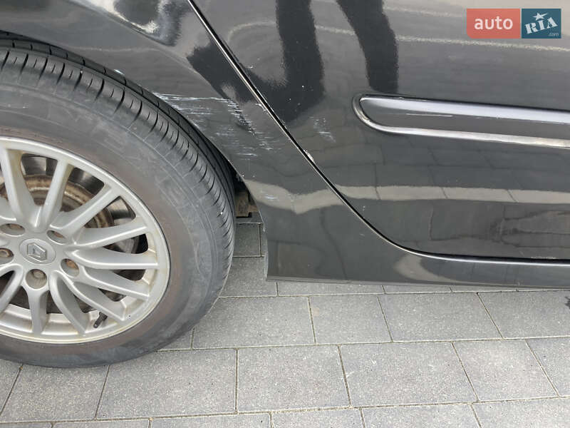 Универсал Renault Laguna 2012 в Городке