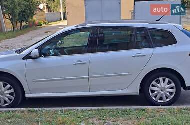 Универсал Renault Laguna 2011 в 