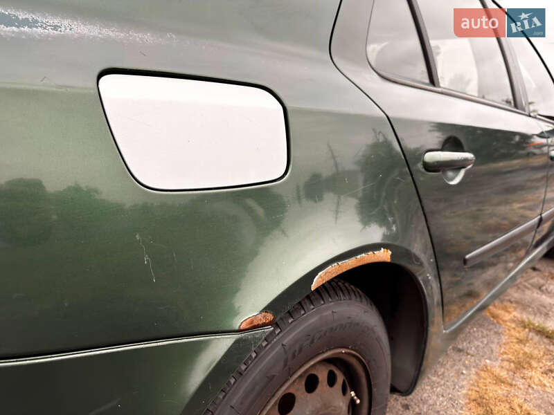 Лифтбек Renault Laguna 2001 в Киеве