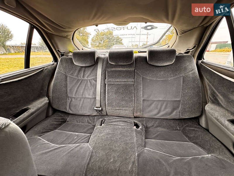 Лифтбек Renault Laguna 2001 в Киеве