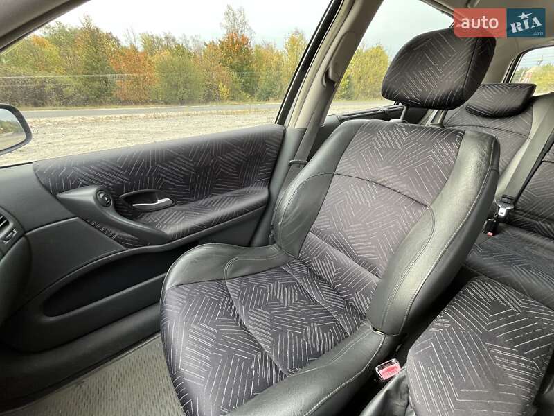 Универсал Renault Laguna 2004 в Новых Санжарах